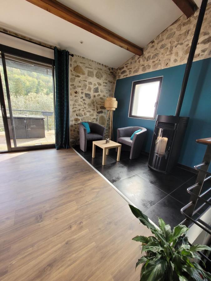 Chaleureuse Bergerie Renovee. Сasa de vacaciones Tourrette-Levens
