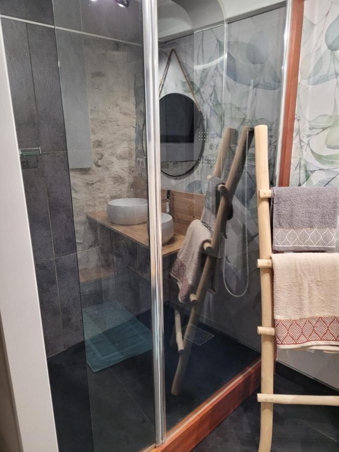 Chaleureuse Bergerie Renovee. Сasa de vacaciones Tourrette-Levens
